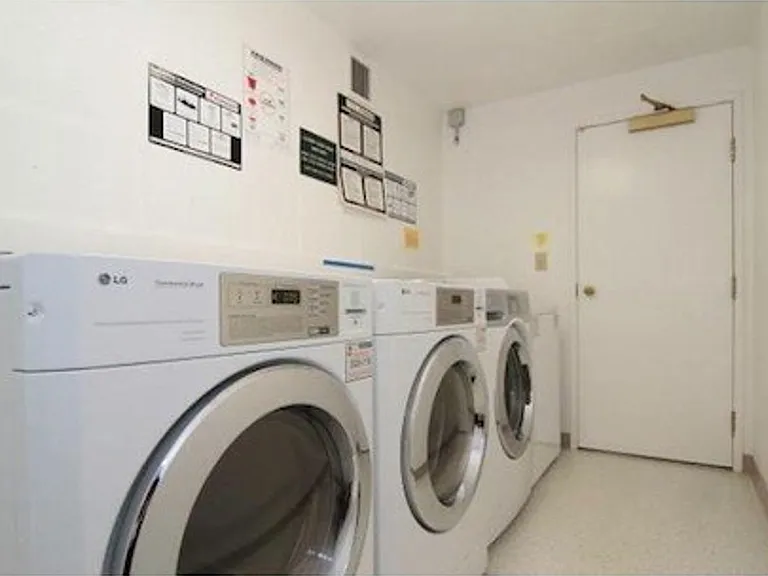 601 Van Ness Ave #405 — Photo 12