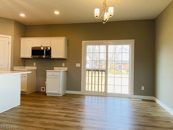 3rd image of 146 Shula Ct