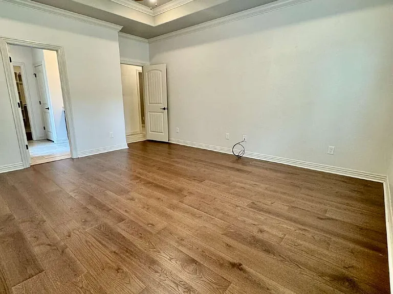 1300 Hickory St — Photo 12