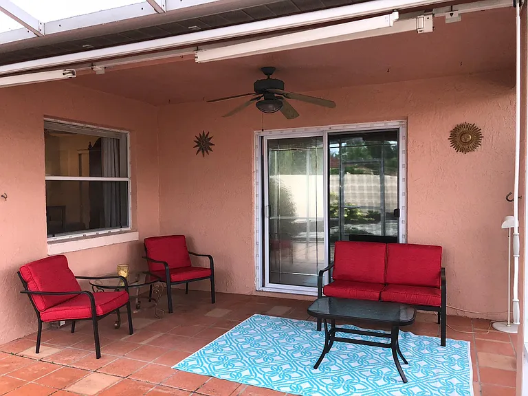 916 Mendoza Blvd — Photo 13