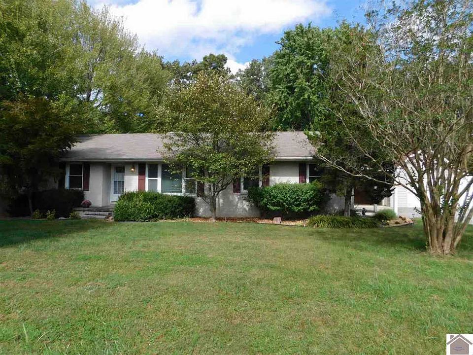 1st image of 325 West Dr