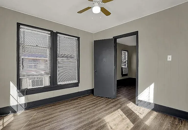 1920 Lamar Ave #1 — Photo 5