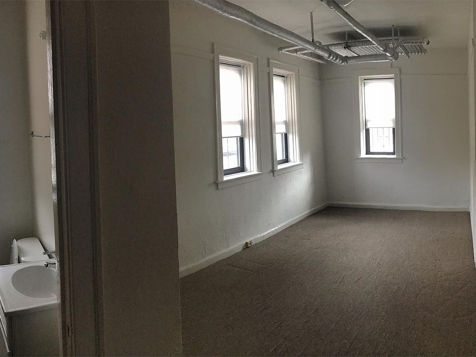 2nd image of 8300 S Justine St APT Bsmt