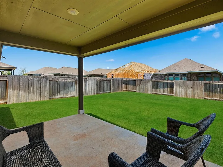 2046 Flametree Ave — Photo 27