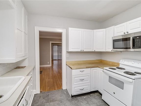 2nd image of 1610 S Arlington Ave