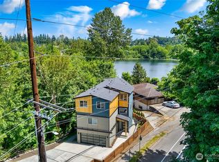 5732 Halls Lake Way, Lynnwood, WA 98036