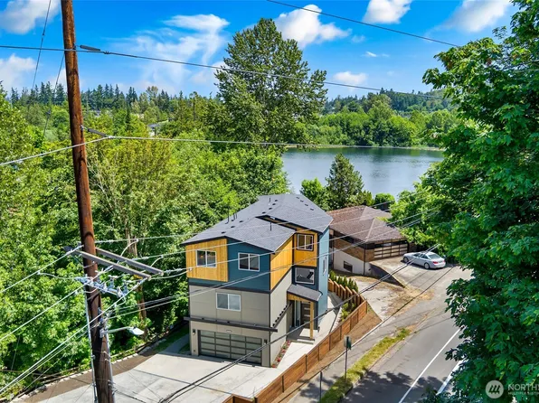 5732 Halls Lake Way, Lynnwood, WA 98036