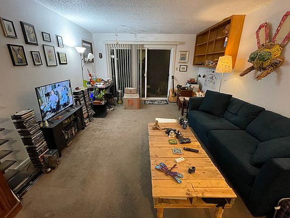 2nd image of 608 Adams St #4