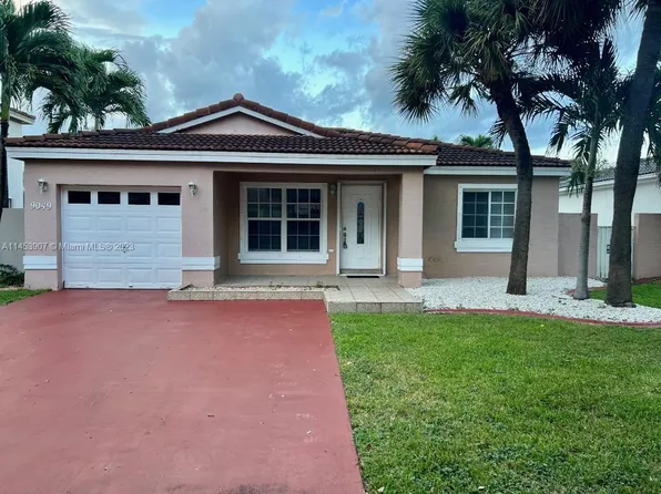 9049 NW 191st Ter, Hialeah, FL 33018