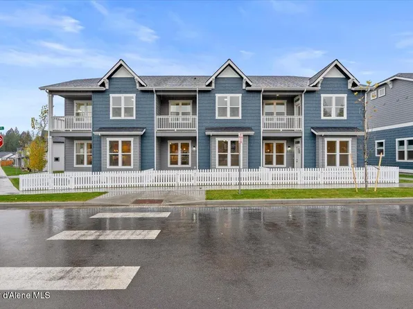 335 E Grosbeak Ave, Hayden Lake, ID 83835