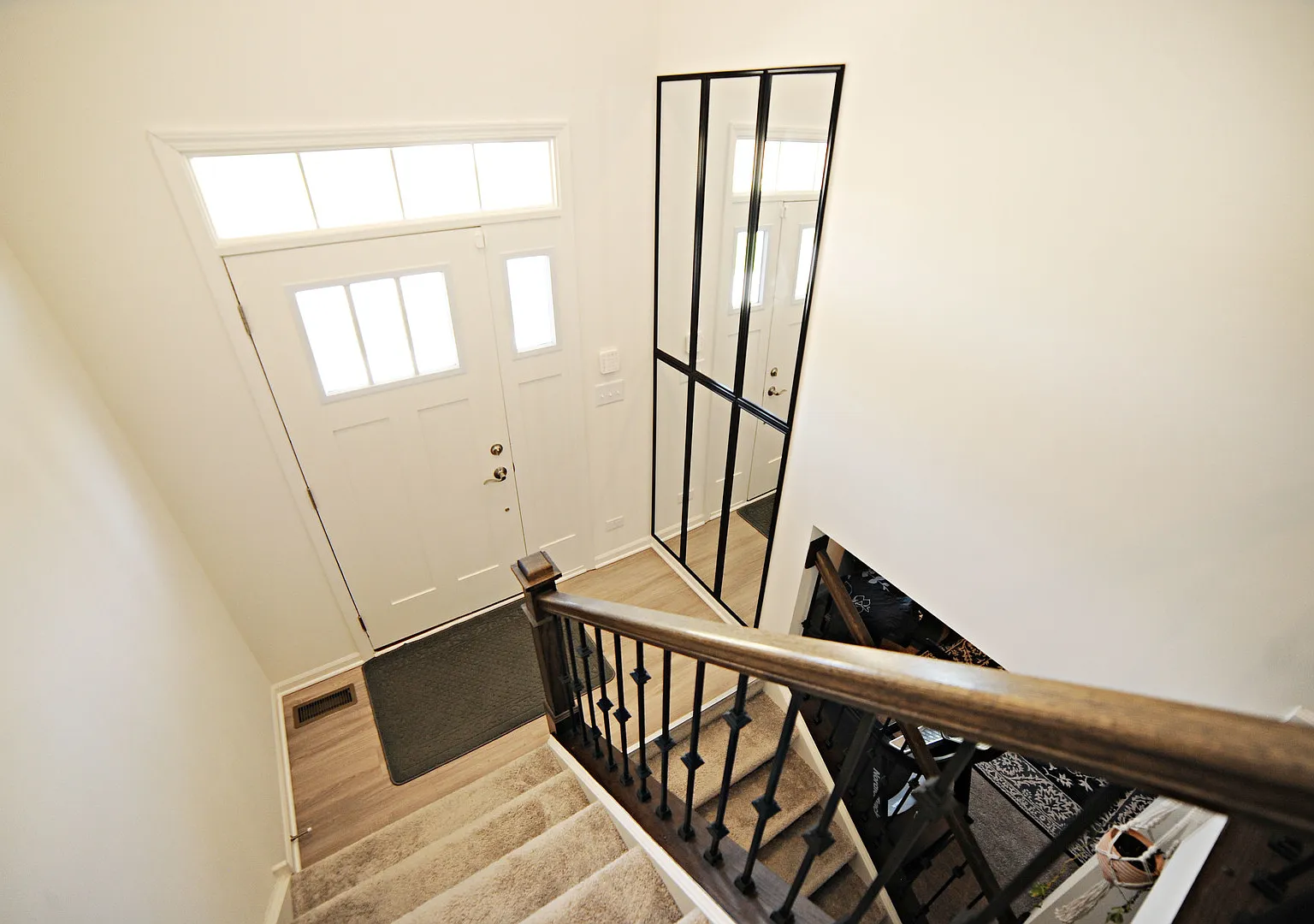 3 bed, 2.5 bath, 2221 sqft, $2,900 — Photo 4