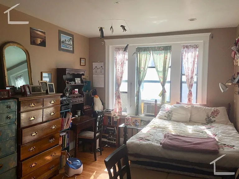 7 Lothian Rd #5 — Photo 4