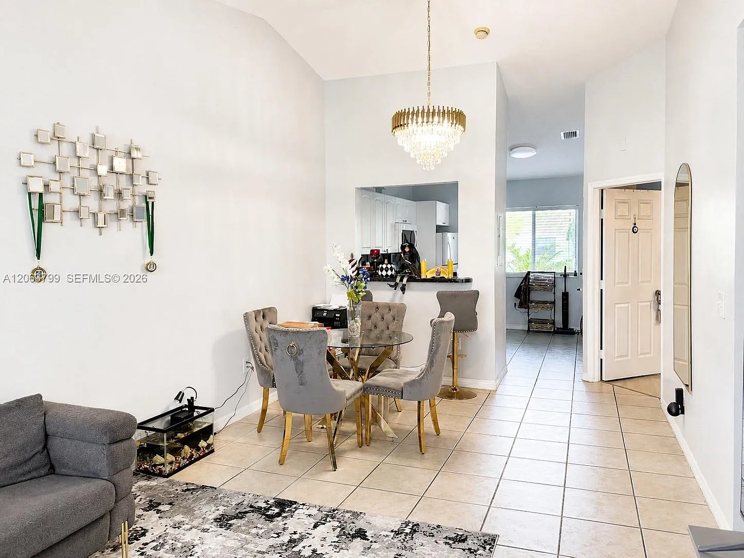 Cove At French Villas — Photo 1
