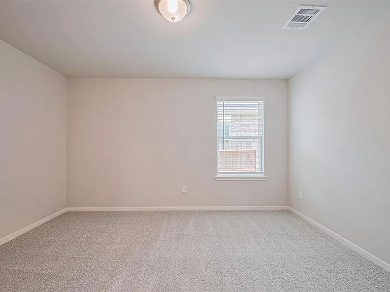 5818 Capri Forest Dr — Photo 13