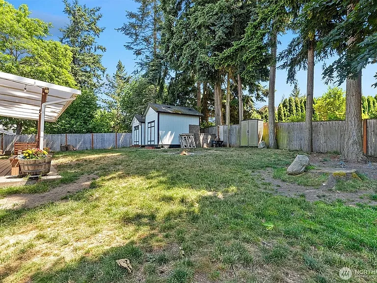 444 Marine View Pl — Photo 23
