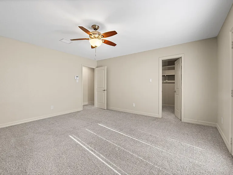 2227 Parana Dr — Photo 23