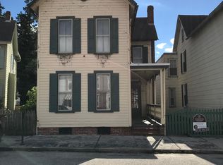 127 E Chestnut St, Hanover, PA 17331