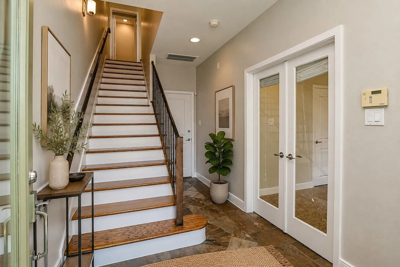 3 bed, 3.5 bath, 2072 sqft, $2,950 — Photo 3