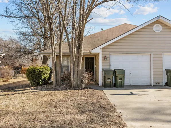 450-452 N Wells St #452B, Odessa, MO 64076