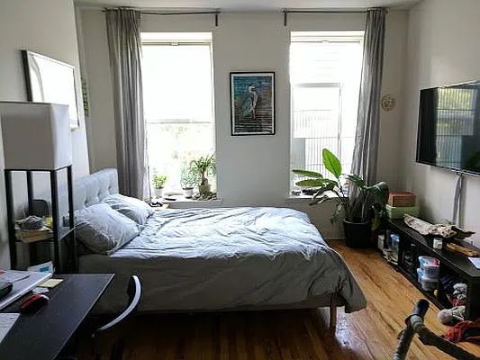 Rented by Lang Realty LLC | media 8