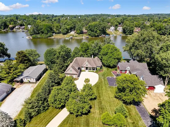 677 Lakengren Dr, Eaton, OH 45320