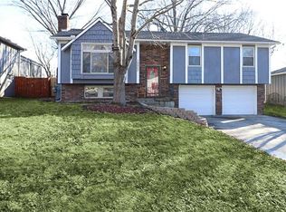 19807 E Old Mill Rd, Independence, MO 64056