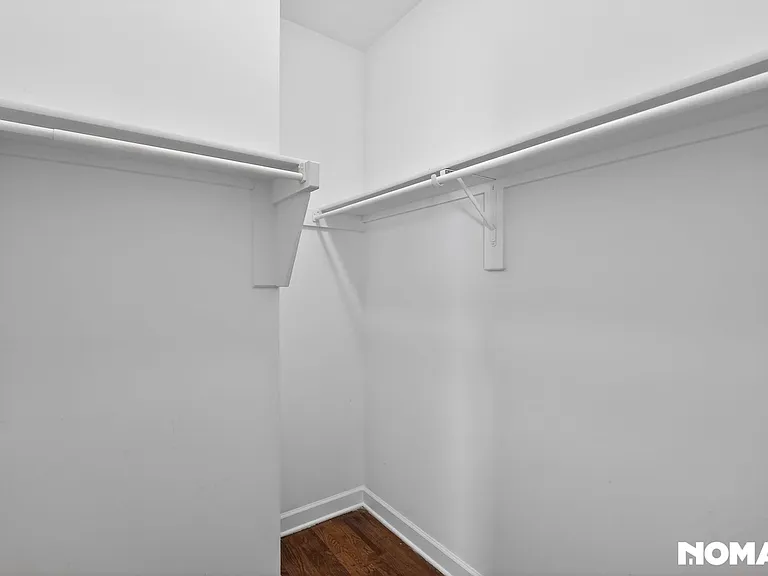4886 Fox Springs Dr — Photo 16