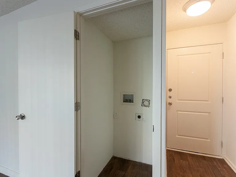 Princeton Court — Photo 77