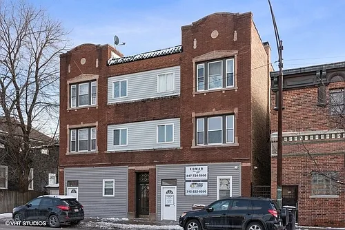 4411 W Montrose Ave #2 Photo 1
