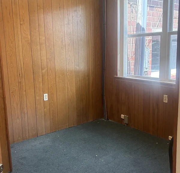 114 E 4th St #13 — Photo 1