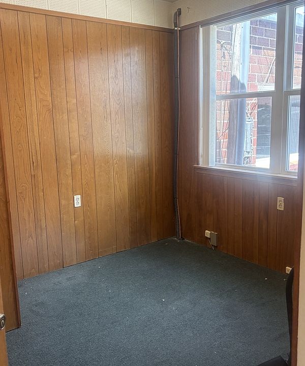 1st image of 114 E 4th St #13