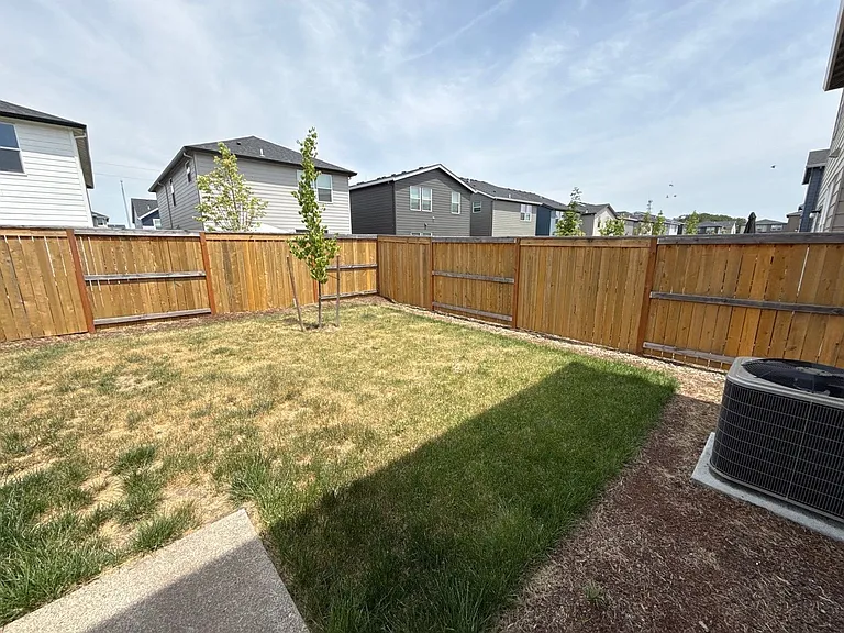 4833 Thyme Ave NE — Photo 23