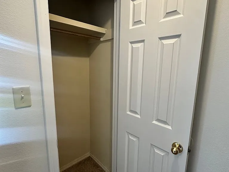 1707 E Walnut Lawn St — Photo 14