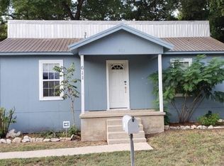 611 W 2nd Ave, Belton, TX 76513