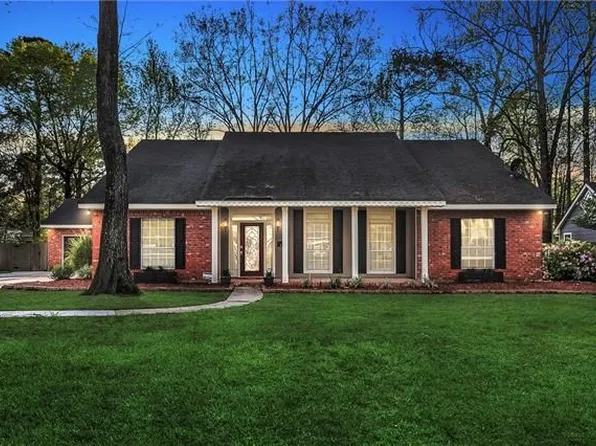 6 Colony Trl, Mandeville, LA 70448