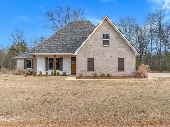 1021 Voss Rd, Stonewall, LA 71078