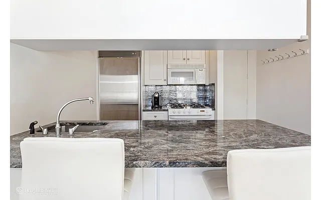 Rented by Douglas Elliman | media 20