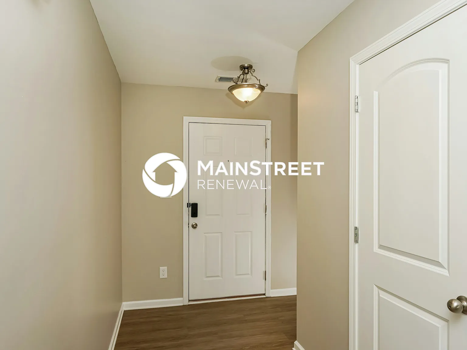 2205 Walcot Way — Photo 4
