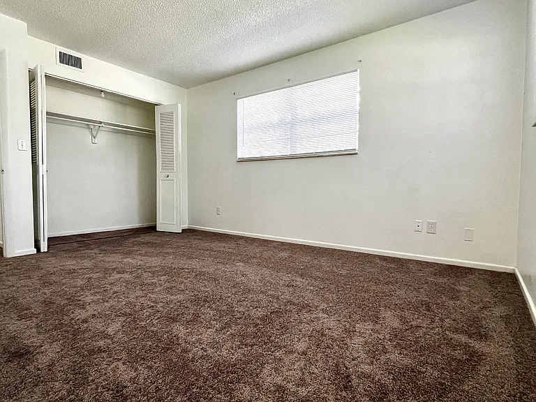 450 Tomoka Ave #209 — Photo 3