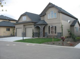 1889 S Stream Pointe Ln, Eagle, ID 83616