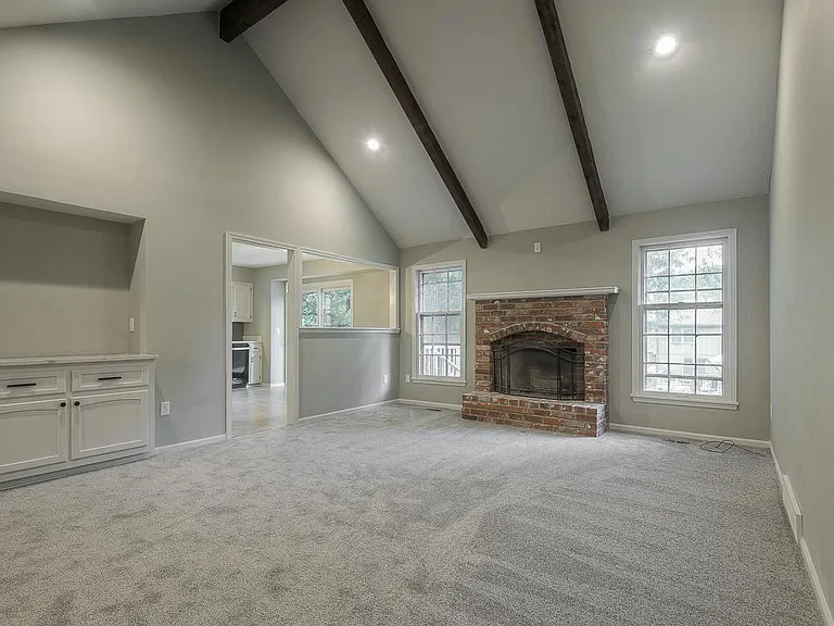 10116 Nieman Rd — Photo 11