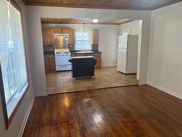 409 Birch St — Photo 4