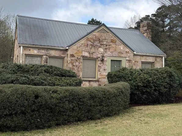 1135 Hueytown Rd, Bessemer, AL 35023