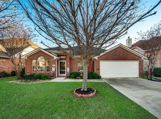 904 Circle View Ln, Denton, TX 76210
