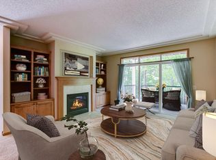 3852 Raspberry Ridge Rd NW, Prior Lake, MN 55372