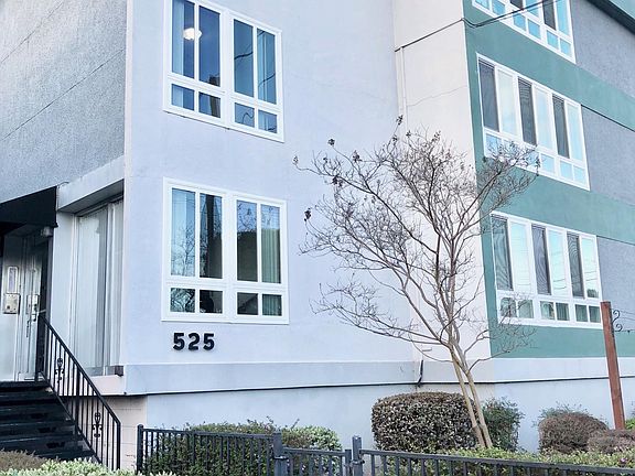 2nd image of 525 N San Mateo Dr APT 201