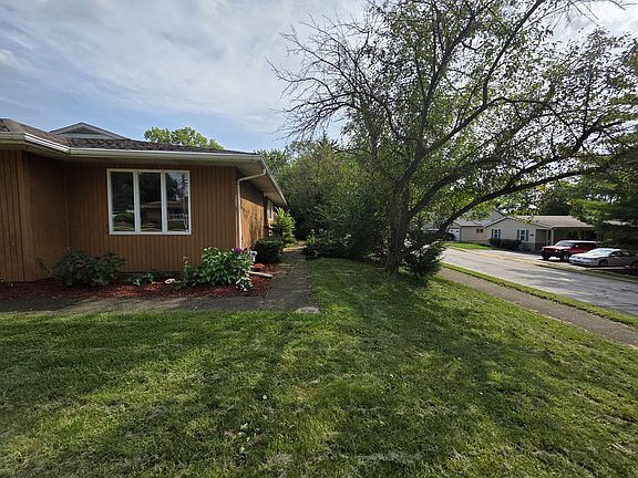2nd image of 206 Webster St #206
