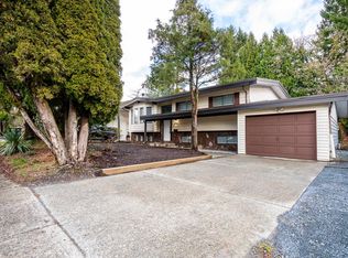 3640 Old Clayburn Rd, Abbotsford, BC V3G1H6
