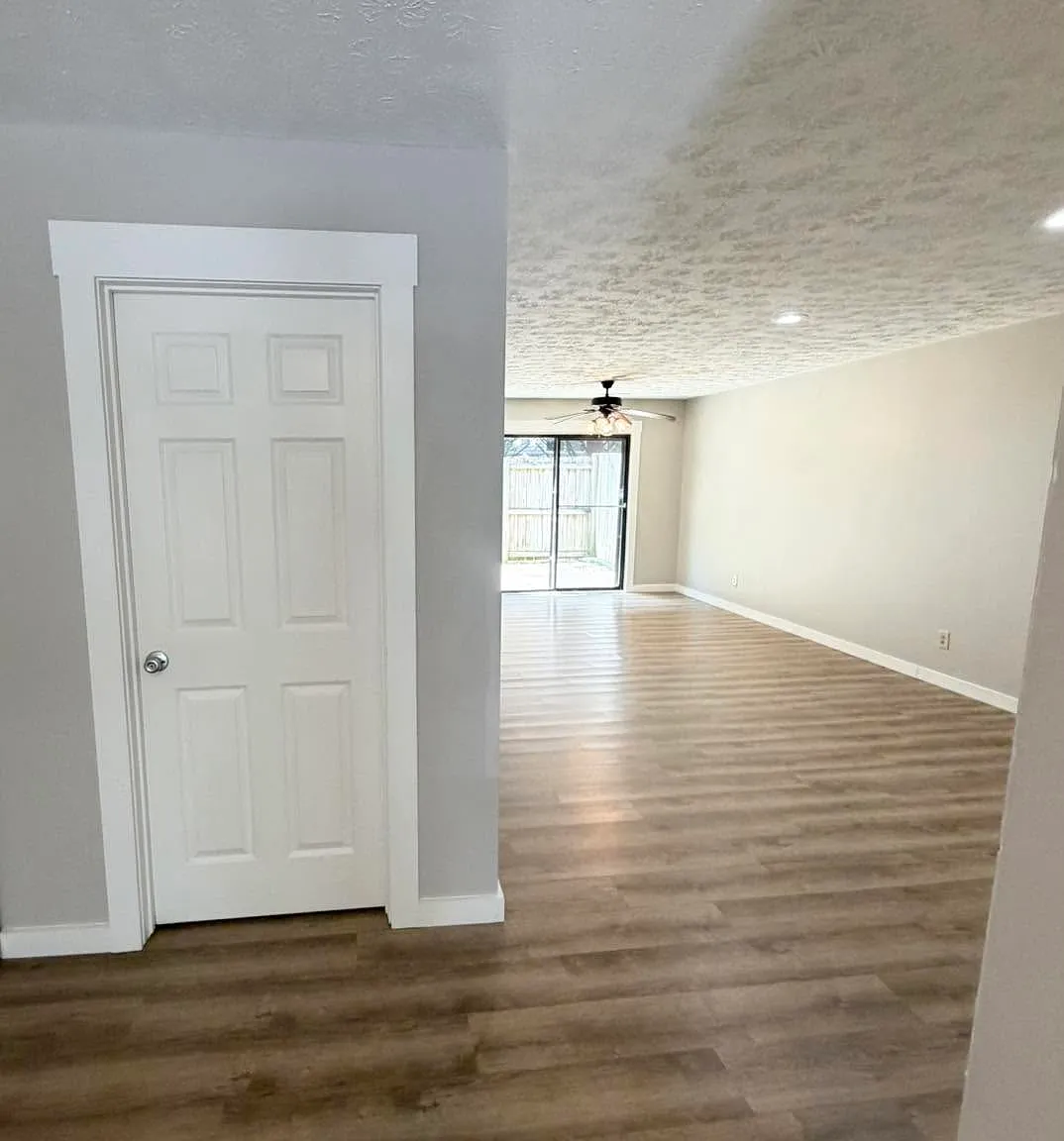 3 bed, 1596 sqft, $1,800 — Photo 3