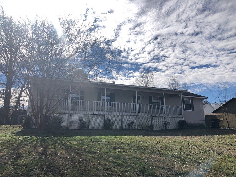 2nd image of 380 Huntridge Dr